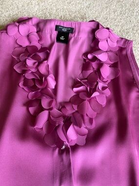 Ann Taylor Magenta Sleeveless Floral-Appliqué Button Front blouse